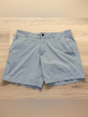 Johnny Morris World Wide Fishing Light Gray Men's Fishing Shorts size Large